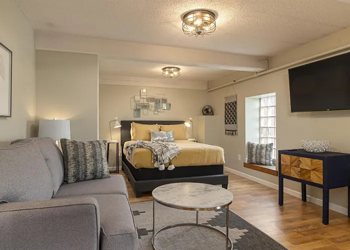 Hotel Stylish Queen Near Siu *