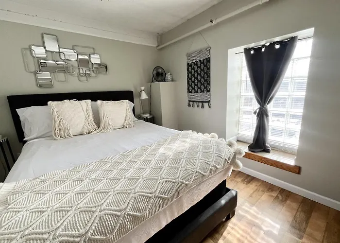 Hotel Stylish Queen Near Siu *